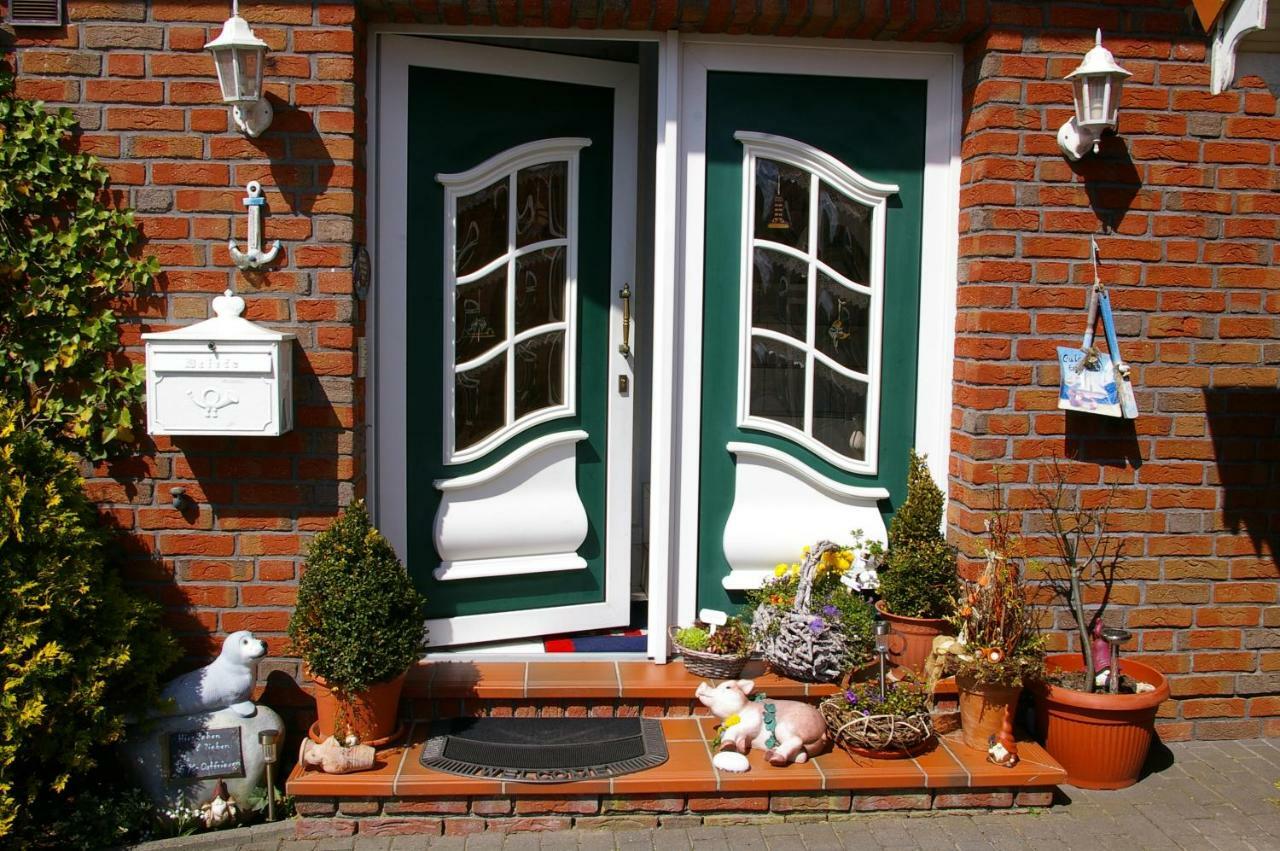 Ferienwohnung Kapitänshaus Neuharlingersiel Exterior foto